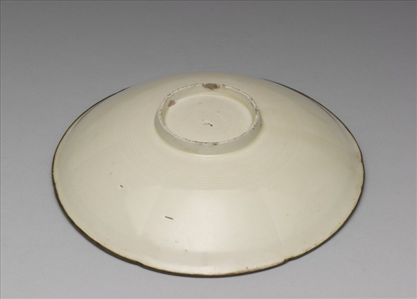 定窯 劃花雙魚葵花式盤