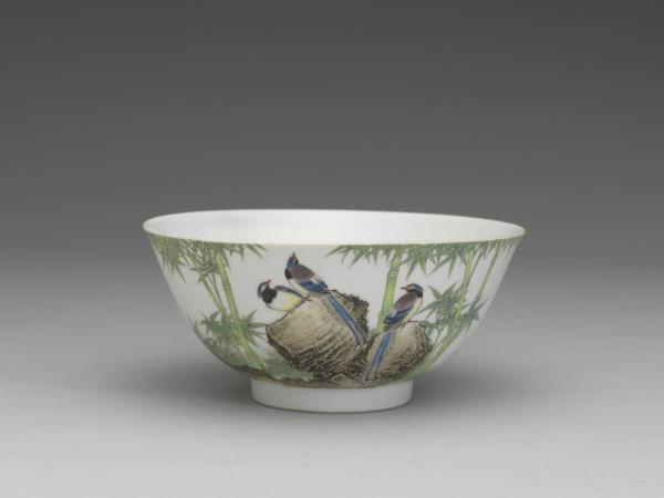 琺瑯彩藍鵲竹石圖碗- 故宮