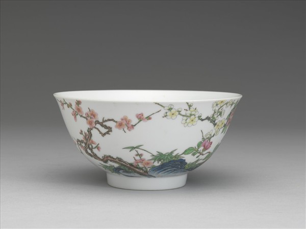 琺瑯彩山茶梅花圖碗