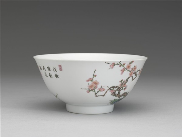 琺瑯彩山茶梅花圖碗