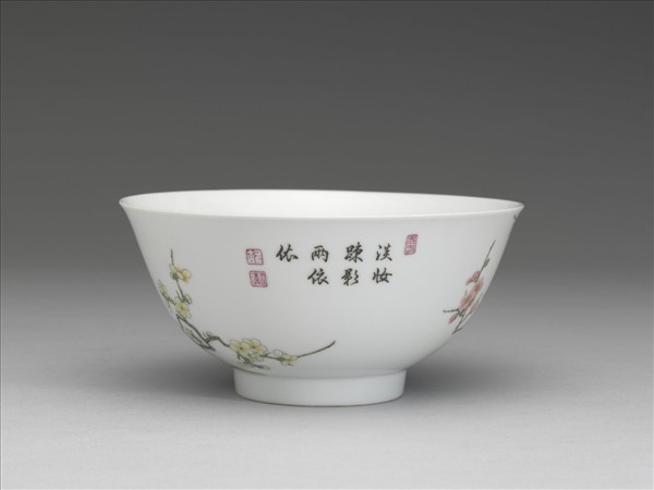 琺瑯彩山茶梅花圖碗