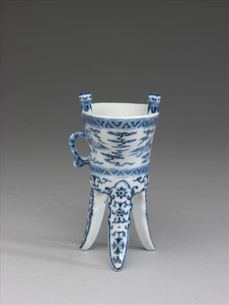 青花雲鶴爵杯