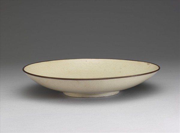 定窯 印花蓮塘雙鳧大盤