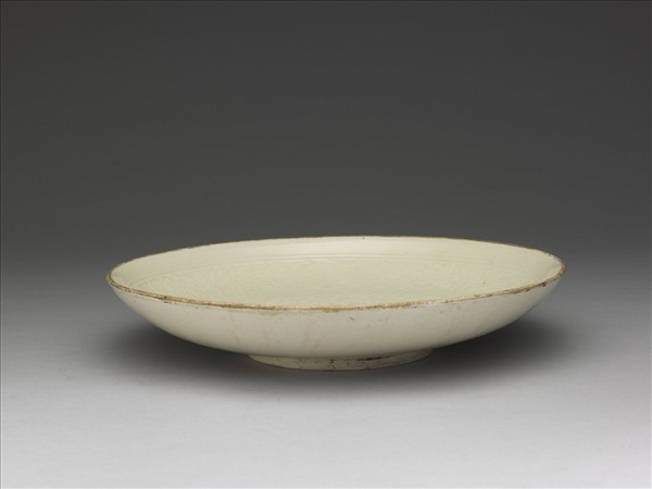 定窯 鴛鴦孔雀牡丹大盤