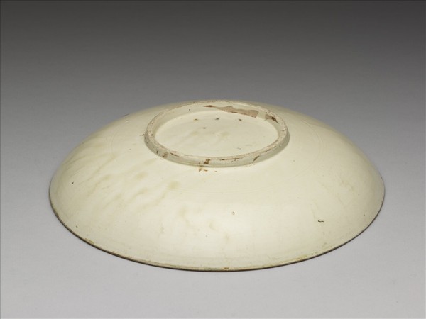 定窯 鴛鴦孔雀牡丹大盤