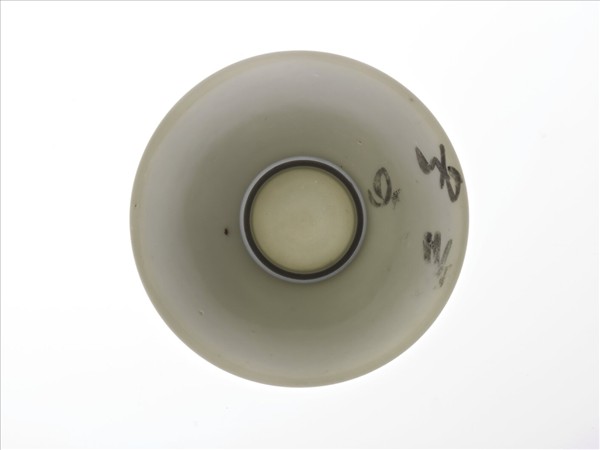 白瓷半脫胎雙龍紋碗