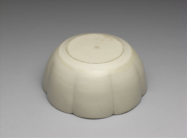 定窯 劃花蓮花牡丹花式洗