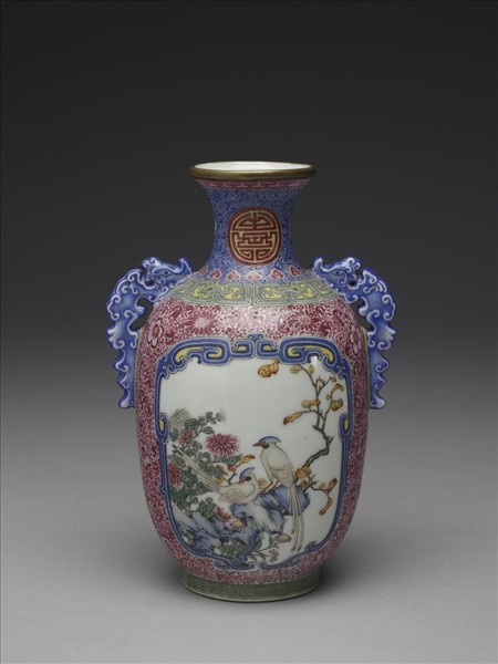 琺瑯彩開光花鳥圖螭耳瓶