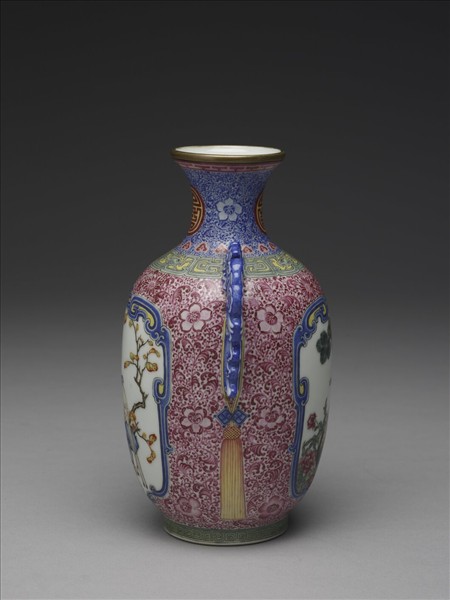 琺瑯彩開光花鳥圖螭耳瓶