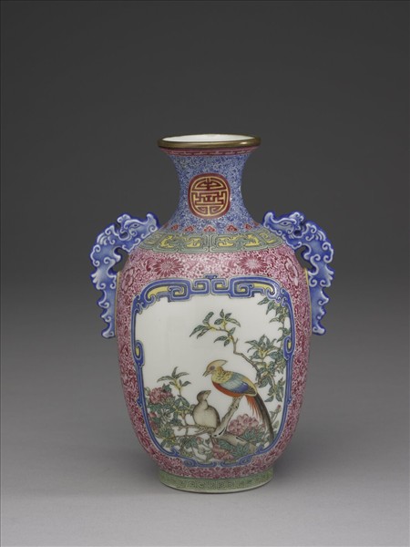 琺瑯彩開光花鳥圖螭耳瓶
