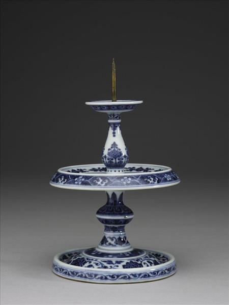 青花番蓮紋燭台