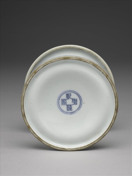 青花番蓮紋燭台