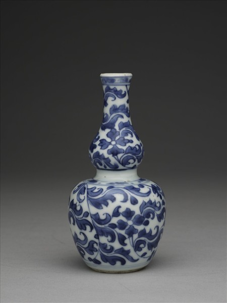 青花花卉紋葫蘆瓶