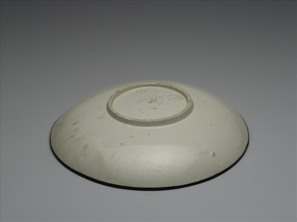 定窯 白瓷印花牡丹蓮花紋盤