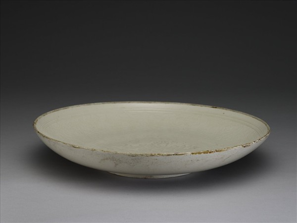 定窯 白瓷印花牡丹蓮花紋盤