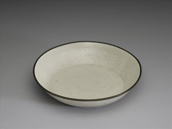 定窯 白瓷印花六螭盤