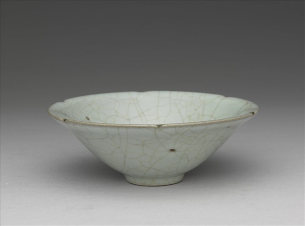 官窯 青瓷葵口碗