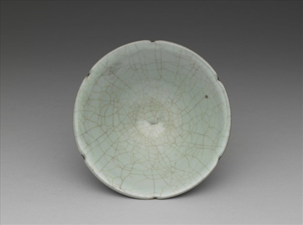 官窯 青瓷葵口碗