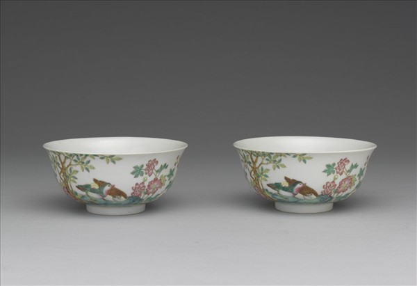 琺瑯彩芙蓉鴛鴦圖碗
