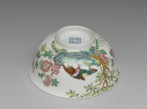 琺瑯彩芙蓉鴛鴦圖碗