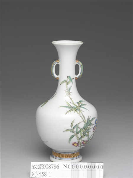 琺瑯彩蘭竹雙耳瓶