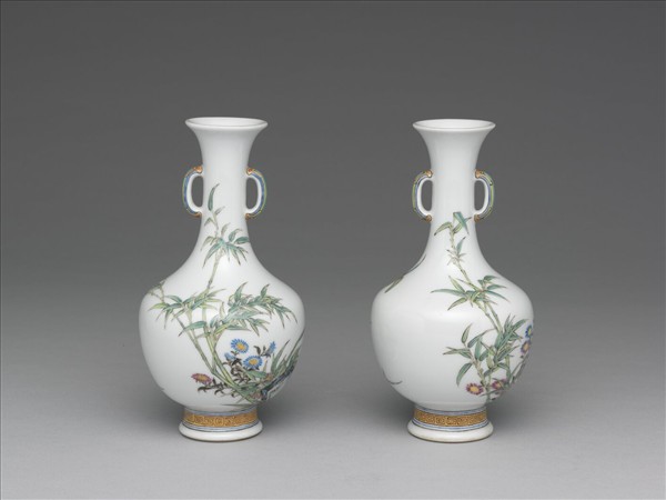 琺瑯彩蘭竹雙耳瓶