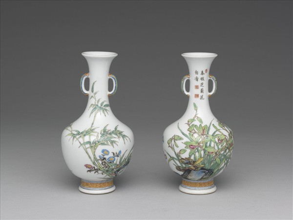 琺瑯彩蘭竹雙耳瓶