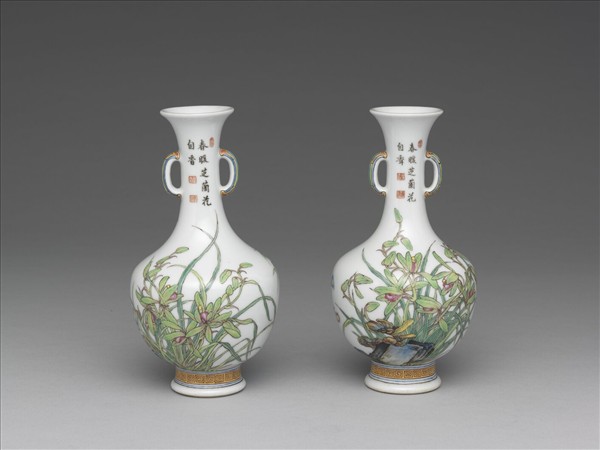 琺瑯彩蘭竹雙耳瓶