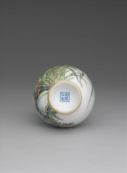 琺瑯彩蘭竹雙耳瓶