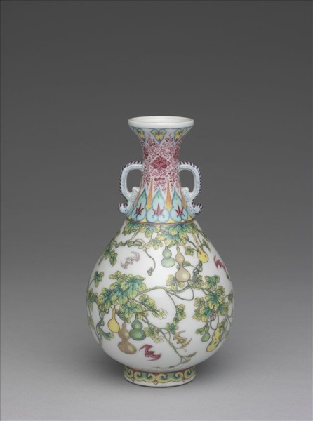 琺瑯彩福壽連綿圖雙耳瓶