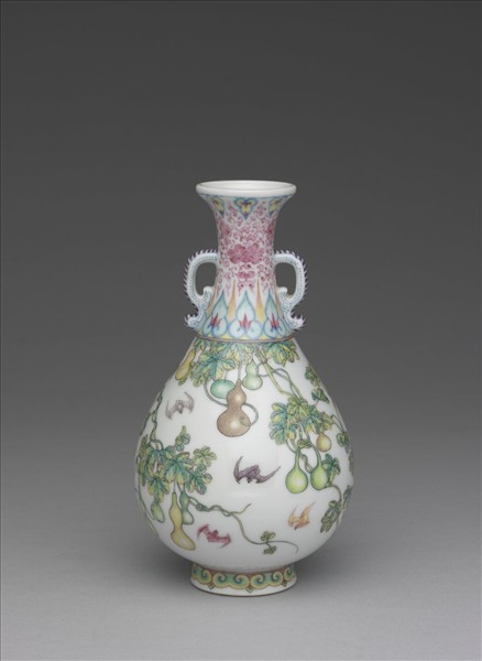 琺瑯彩福壽連綿圖雙耳瓶