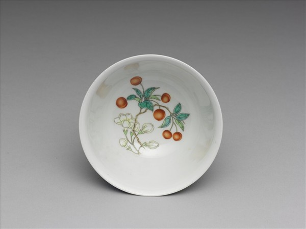 洋彩藍地剔花開光花卉碗