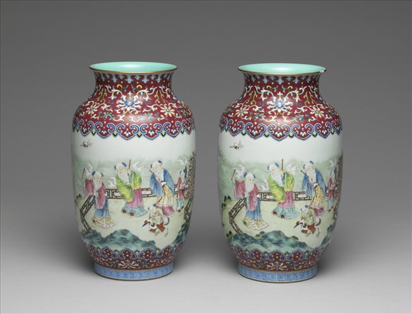 粉彩海屋添籌一統瓶