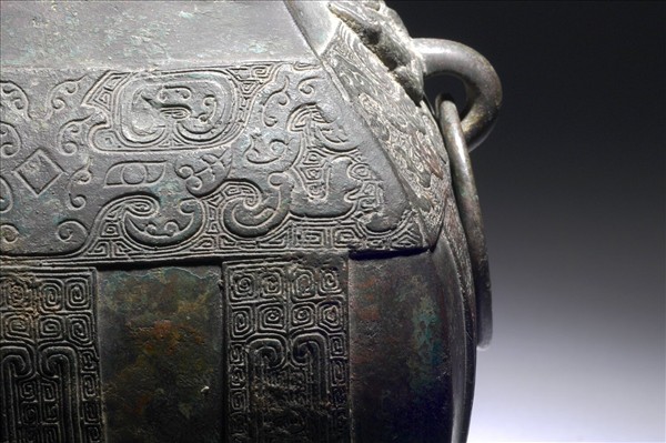 獸面紋方壺