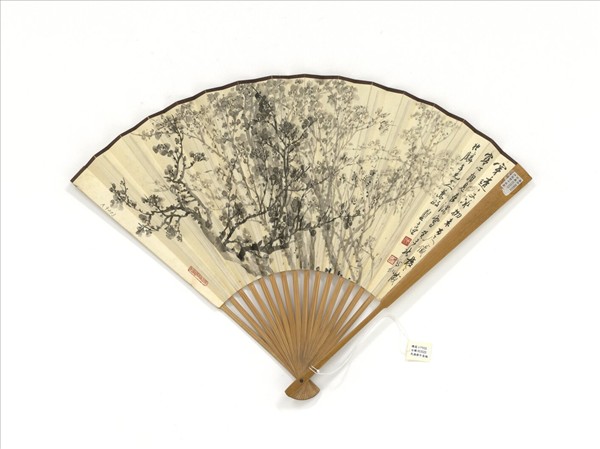 民國鄭昶畫墨梅並書詩　成扇