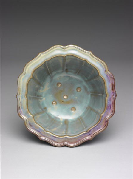 鈞窯 紫紅釉蓮式盆