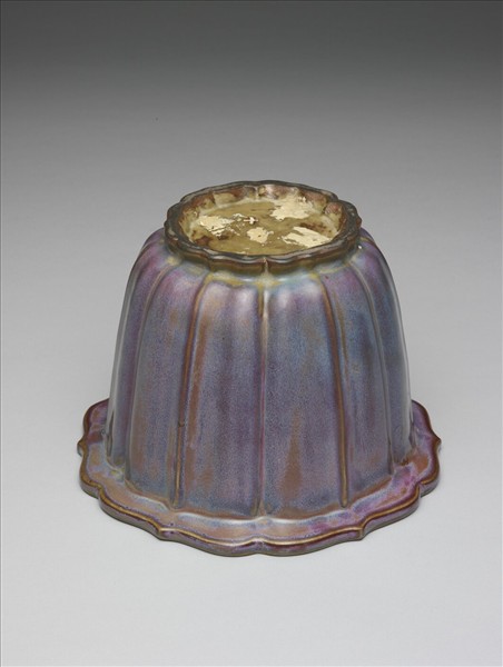 鈞窯 紫紅釉蓮式盆