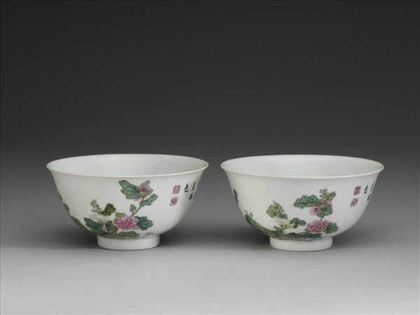 琺瑯彩蜀葵圖碗