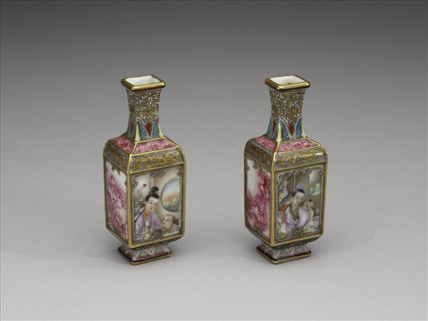 琺瑯彩開光山水人物方瓶