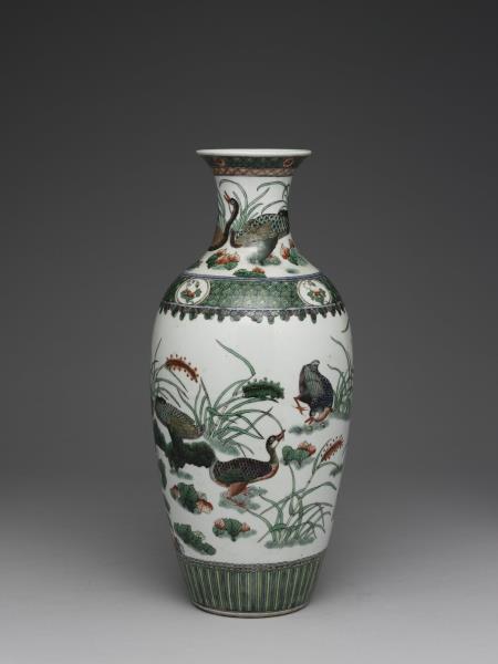 五彩蘆雁紋瓶