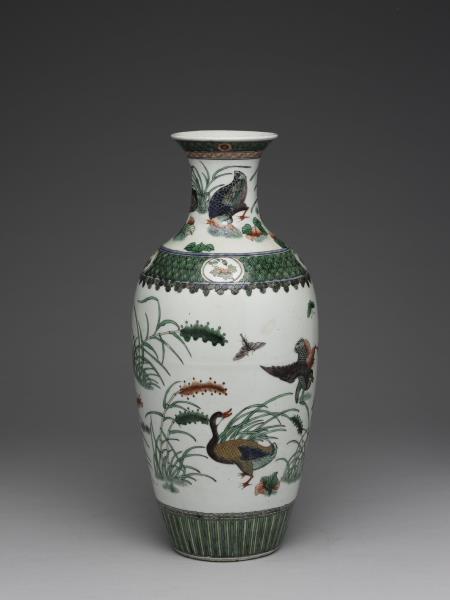五彩蘆雁紋瓶
