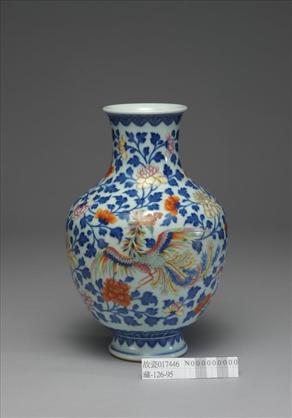 粉彩雙鳳牡丹紋瓶