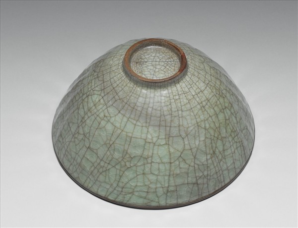 龍泉窯 青瓷菊花式碗