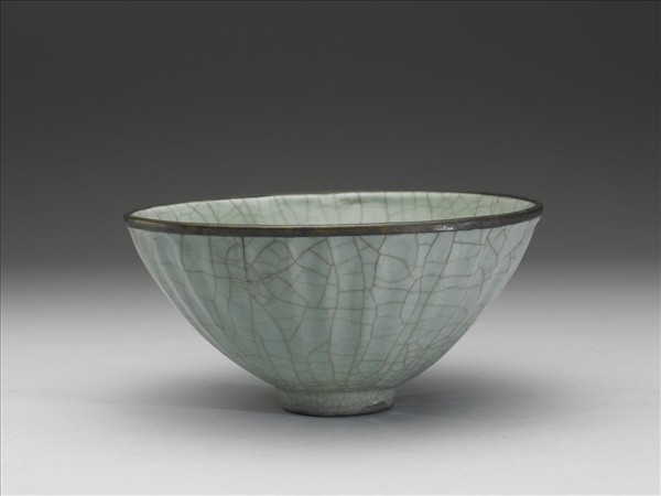 官窯 青瓷蓮瓣碗