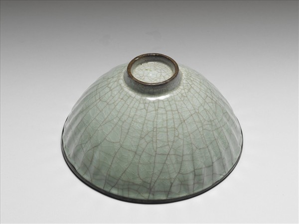 官窯 青瓷蓮瓣碗