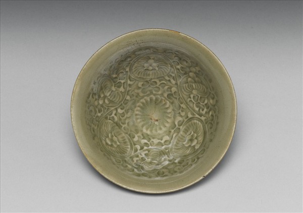耀州窯 青瓷印花菊花紋盞