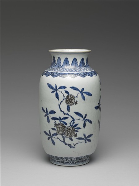 青花折枝三果紋瓶