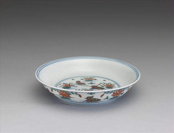 鬥彩蓮塘鴛鴦紋碗