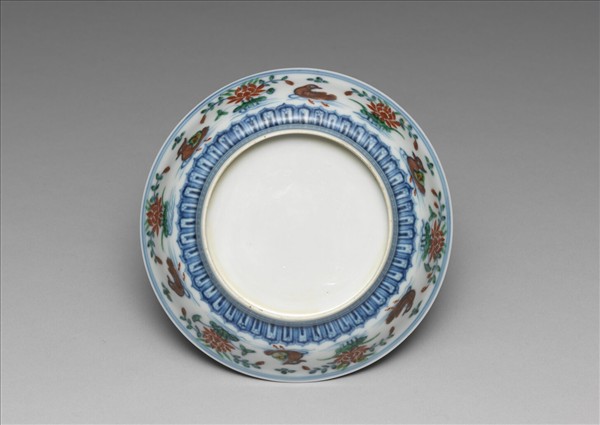 鬥彩蓮塘鴛鴦紋碗