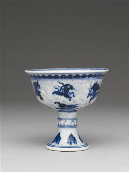 青花海獸紋高足杯